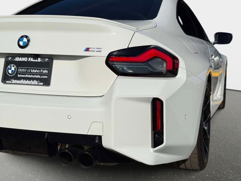 Used 2024 BMW M2 w/ Lighting Package image 23