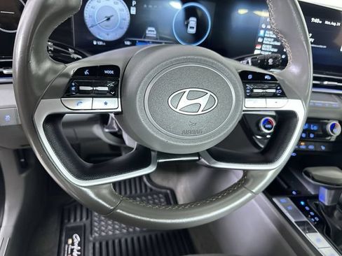 Used 2025 Hyundai Elantra SEL FWD image 11