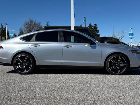 Used 2024 Honda Accord Sport image 7