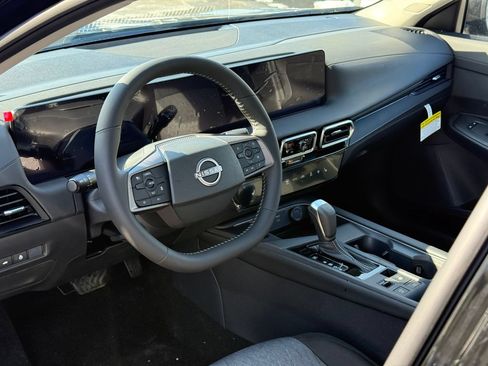 New 2026 Nissan Sentra SV w/ SV Convenience Package FWD image 7