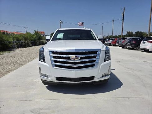 Used 2018 Cadillac Escalade Premium Luxury AWD/4WD image 2