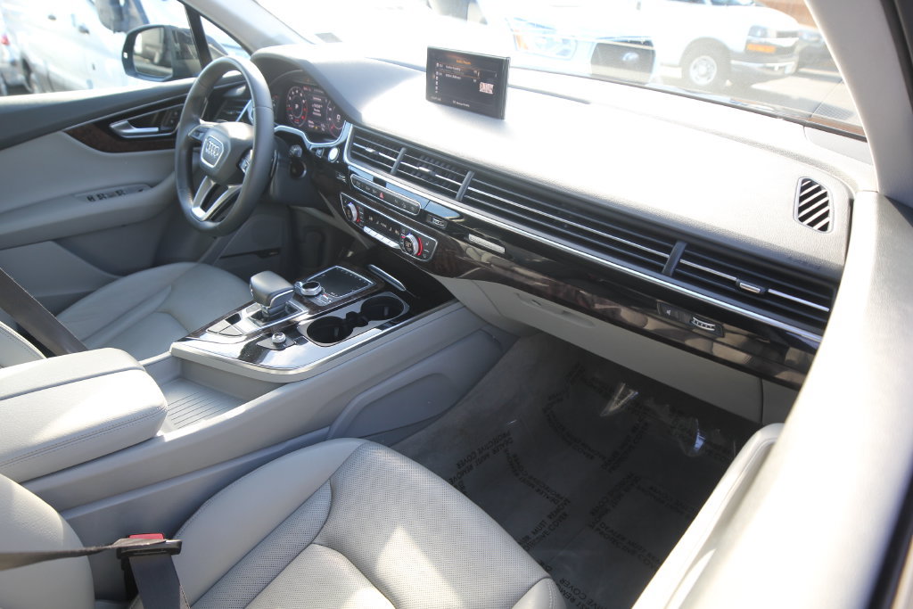 Used 2018 Audi Q7 3.0T Prestige AWD/4WD image 62