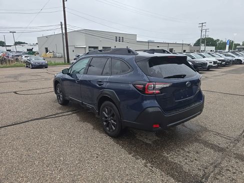 Used 2025 Subaru Outback Onyx Edition AWD/4WD image 11