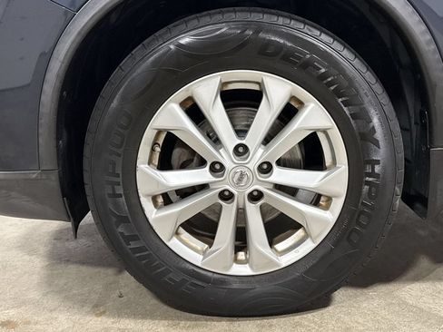 Used 2015 Nissan Rogue SV AWD/4WD image 26