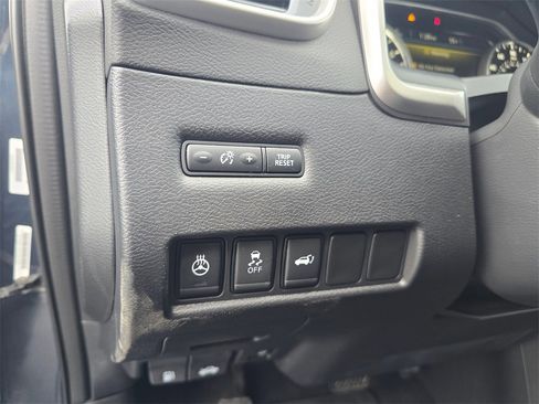 Used 2018 Nissan Murano Platinum image 21