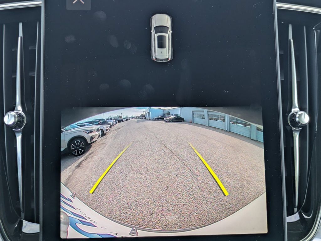 New 2025 Volvo XC90 T8 Core w/ Climate Package AWD/4WD image 23