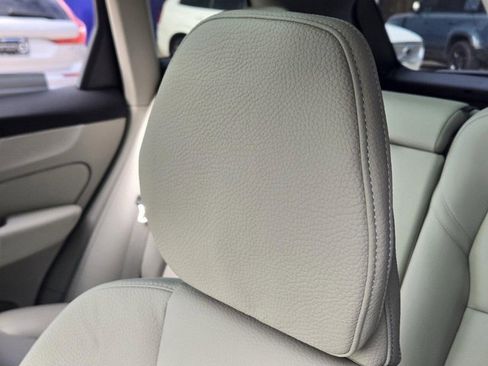 Used 2025 Volvo XC60 T8 Plus w/ Protection Package Premier image 25