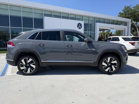 New 2026 Volkswagen Atlas Cross Sport SEL AWD/4WD image 2