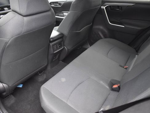 Used 2022 Toyota RAV4 LE AWD/4WD image 25