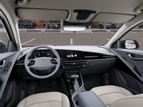 Used 2025 Kia Niro EX image 14