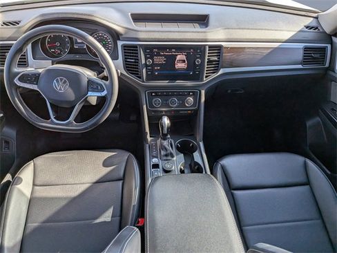 Used 2021 Volkswagen Atlas SE image 16