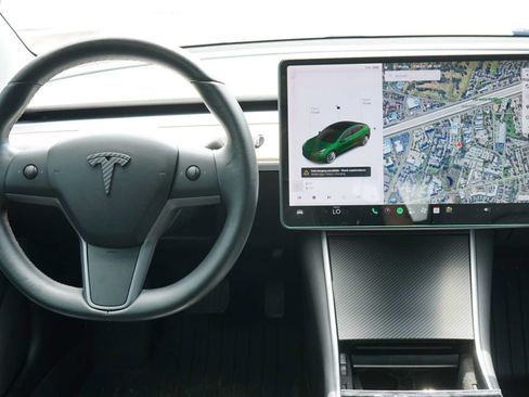 Used 2019 Tesla Model 3 Long Range RWD image 23