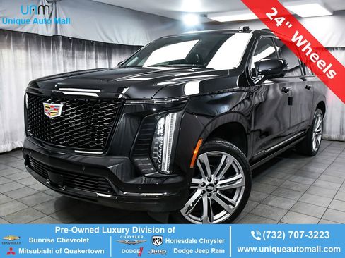 Used 2026 Cadillac Escalade ESV Platinum Sport AWD/4WD image 1