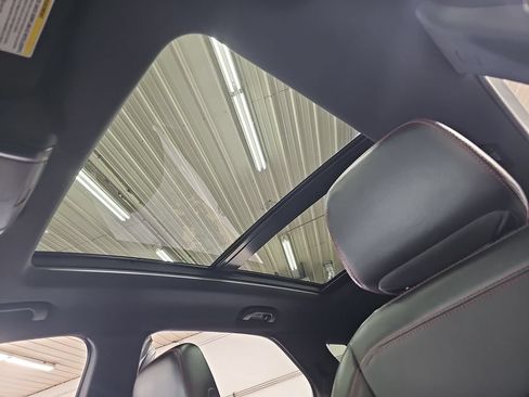 Used 2022 Chevrolet Equinox RS w/ Infotainment Package AWD/4WD image 32