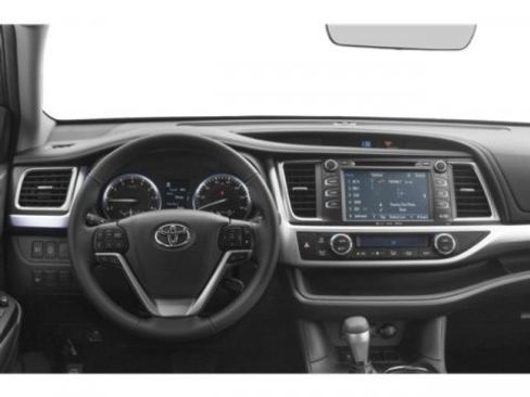 Used 2019 Toyota Highlander XLE FWD image 10
