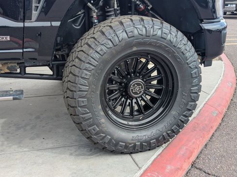 New 2026 Ford F250 Platinum AWD/4WD image 7
