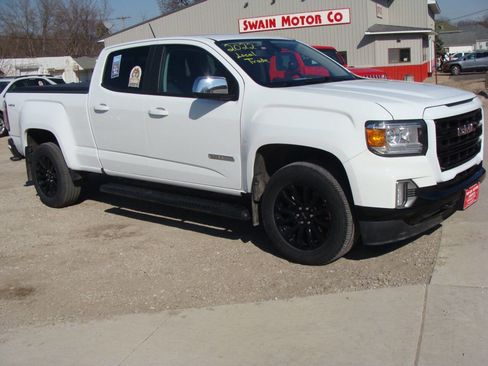 Used 2022 GMC Canyon Elevation image 3