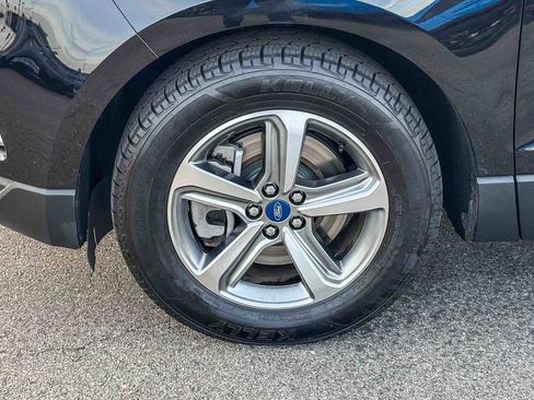 Used 2021 Ford Edge SEL w/ Convenience Package image 9