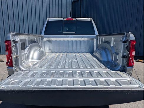 Used 2025 RAM 1500 Laramie AWD/4WD image 7