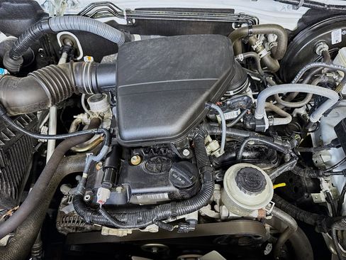 Used 2022 Toyota Tacoma SR image 34