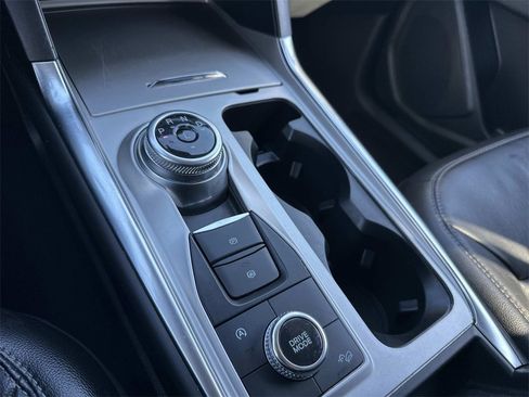 Used 2023 Ford Explorer Limited image 28