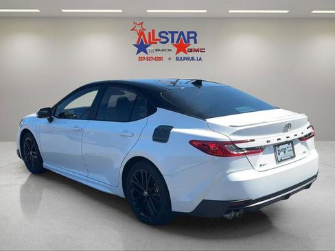 Used 2026 Toyota Camry SE FWD image 5