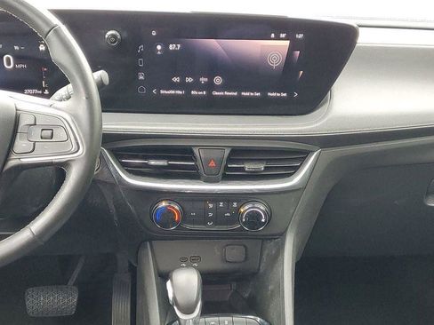 Used 2024 Buick Encore GX Preferred FWD image 23