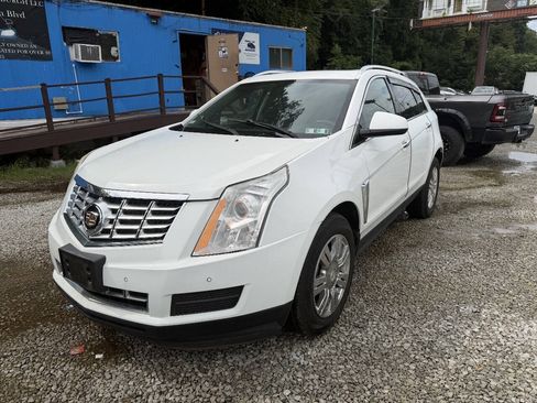 Used 2015 Cadillac SRX Luxury FWD image 2