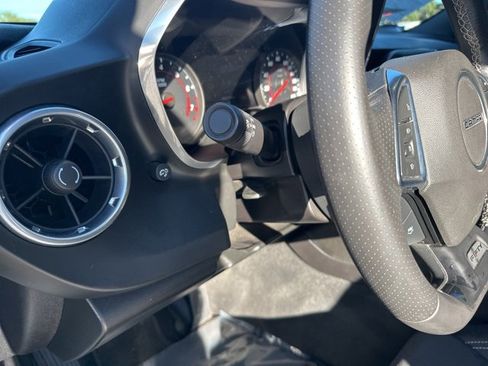 Used 2017 Chevrolet Camaro SS image 8