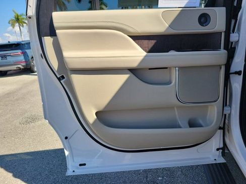 Used 2018 Lincoln Navigator L Reserve w/ Technology Package image 14