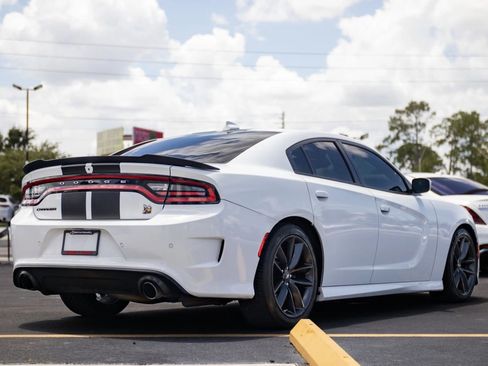 Used 2019 Dodge Charger Scat Pack RWD image 15