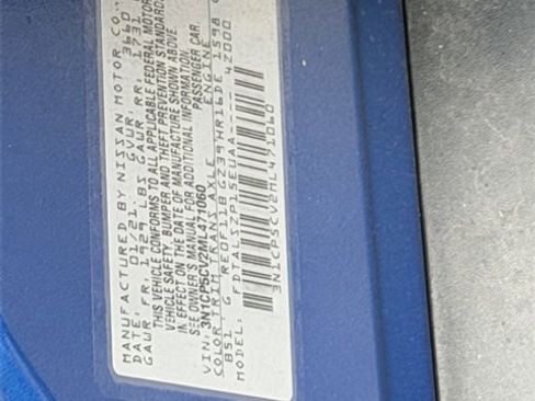 Used 2021 Nissan Kicks SV image 10