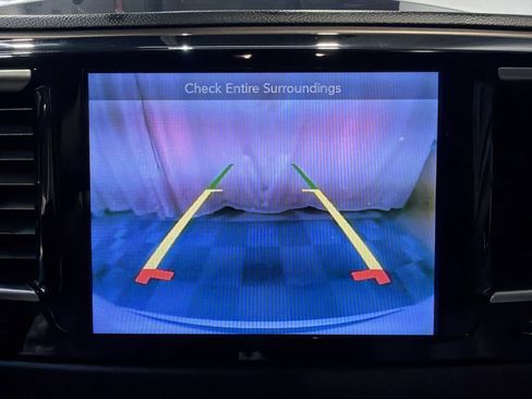 Used 2017 Chrysler Pacifica Touring-L Plus w/ Tire & Wheel Group FWD image 20