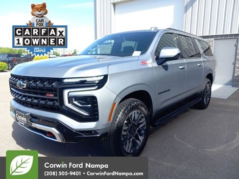 Used 2025 Chevrolet Suburban Z71 AWD/4WD image 7