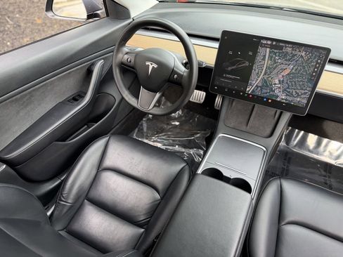 Used 2021 Tesla Model 3 Performance image 41
