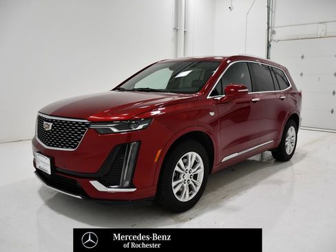 Used 2022 Cadillac XT6 Luxury image 1