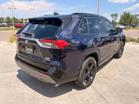 Used 2019 Toyota RAV4 XSE w/ XSE Weather Package AWD/4WD image 9