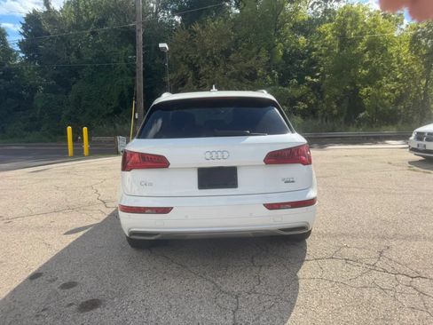 Used 2018 Audi Q5 2.0T Premium Plus w/ Premium Plus Package AWD/4WD image 6