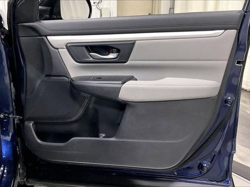 Used 2018 Honda CR-V LX image 24