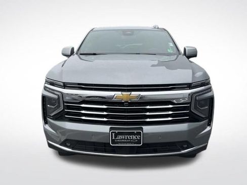 Used 2026 Chevrolet Suburban LT w/ Comfort Package AWD/4WD image 11