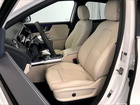 New 2026 Mercedes-Benz GLA 250 4MATIC image 9