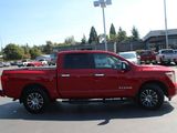 Used 2021 Nissan Titan SV w/ SV Convenience Package image 4
