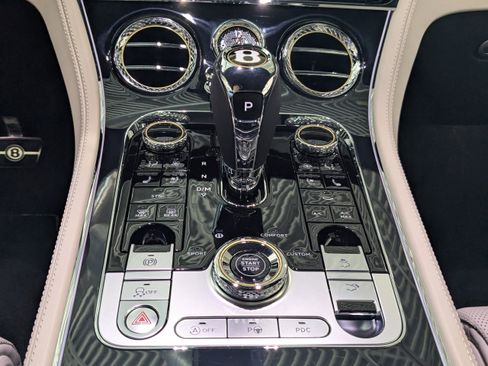 Used 2020 Bentley Continental GT image 18
