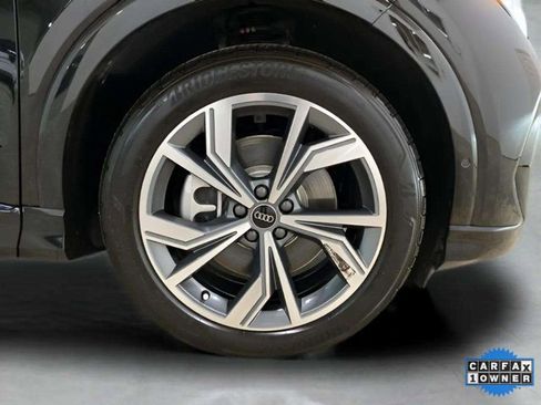 Used 2024 Audi Q4 e-tron Premium Plus w/ Premium Plus image 32