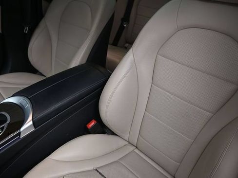 Used 2020 Mercedes-Benz C 300 Sedan image 18