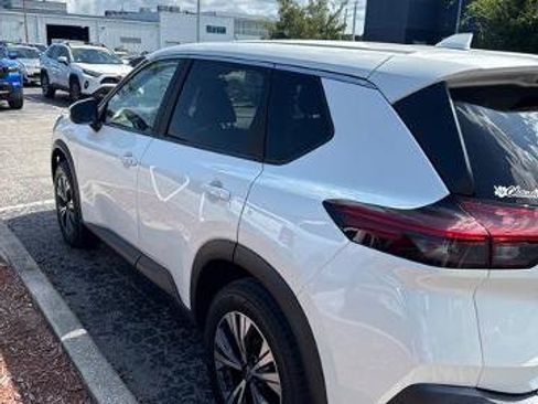 Certified 2022 Nissan Rogue SV AWD/4WD image 1