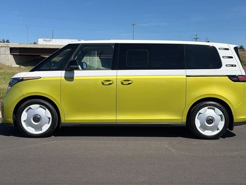 New 2025 Volkswagen ID. Buzz 1st Edition AWD/4WD image 6