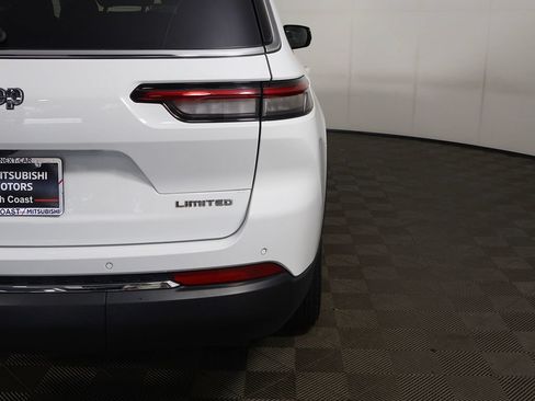 Used 2023 Jeep Grand Cherokee L Limited AWD/4WD image 18