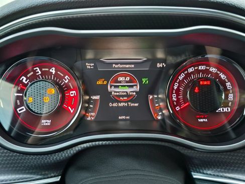 Used 2015 Dodge Challenger SRT Hellcat RWD image 22