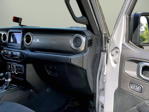 Certified 2020 Jeep Wrangler Unlimited Sahara AWD/4WD image 18